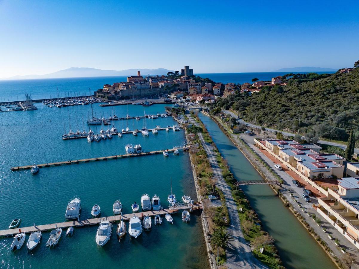Affitti Brevi Toscana - La Vista Sul Porto ตาลาโมเน ภายนอก รูปภาพ